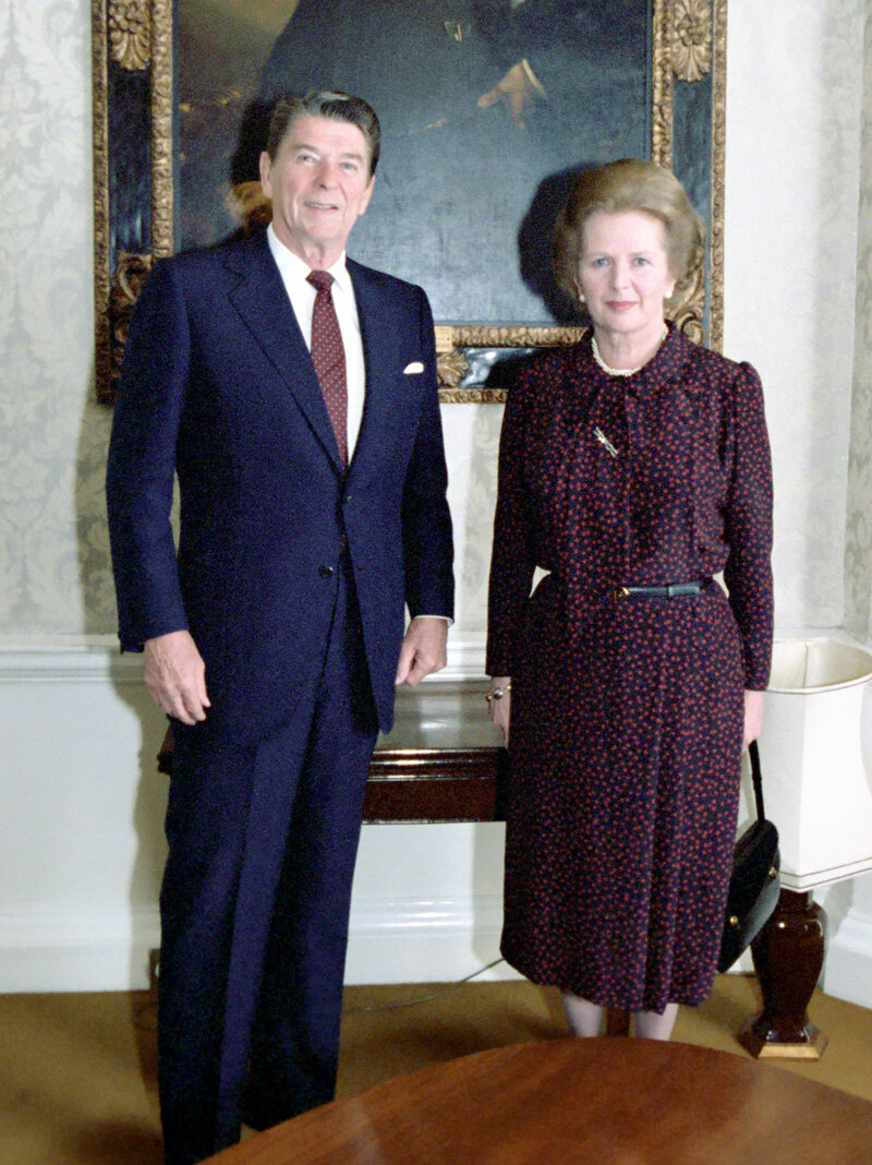 サッチャーとレーガン米大統領（左）.jpg