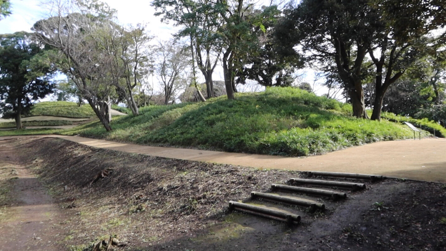 古墳2：長柄桜山古墳1号墳（神奈川県逗子市・葉山町、著者撮影）.jpg